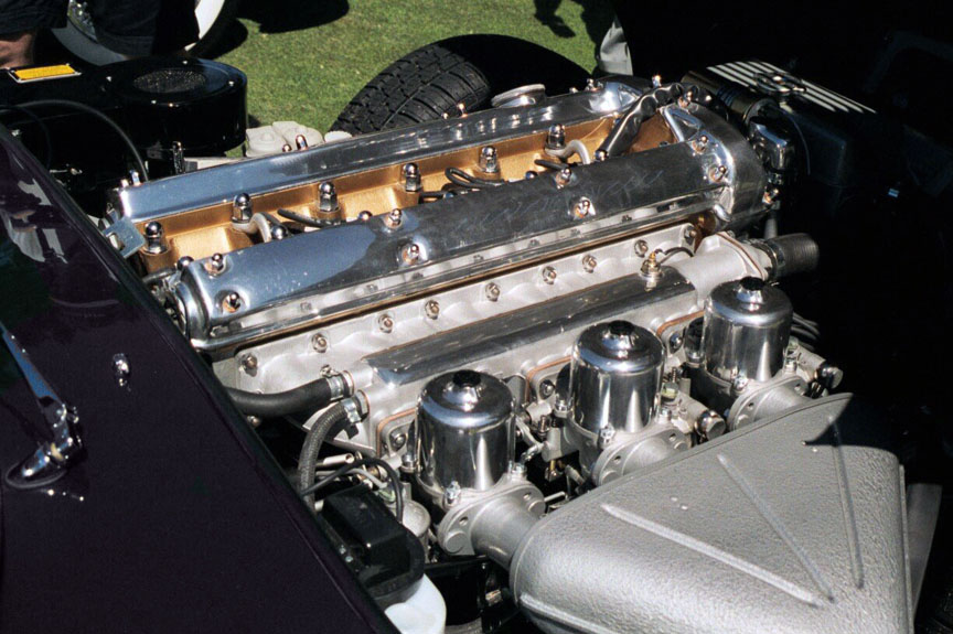 Рядный. Jaguar двигатель рядная шестёрка 4л. Jaguar e-Type engine. 6 Цилиндровый двигатель Ягуар. Ягуар рядный 8 цилиндровый двигатель.